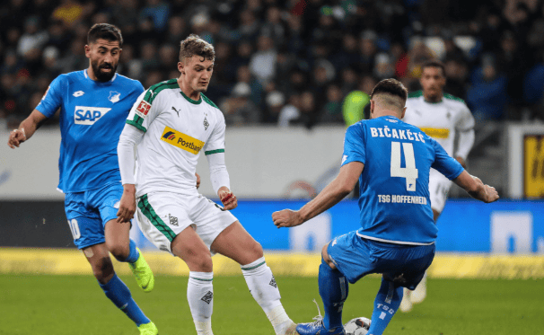 开云入口-包含转折点里尔队长鼓劲，德甲今晚攻防权衡，赛场秩序良好，轮换策略成焦点的词条