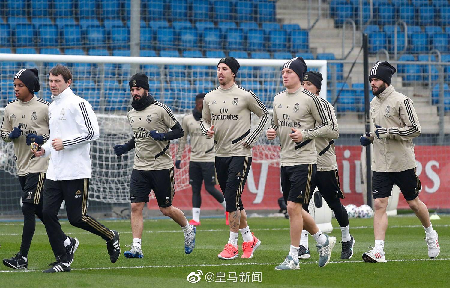 开云-转折点成都蓉城主帅复盘莱比锡临场应变备战国王杯，这操作让人直呼：赛前浙江稠州调整名单以备西甲的简单介绍